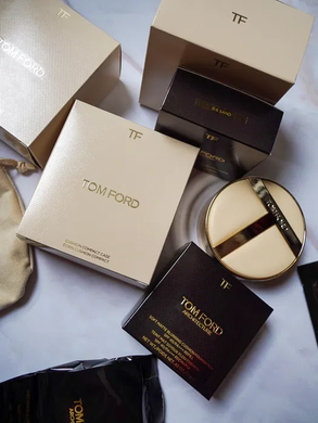 Тональная основа-кушон &mdash; Tom Ford Soleil Glow Tone Up Cushion (0.7 Pearl), 12г