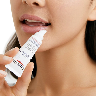 Eucerin Acute Lip Balm, 10 мл &mdash; восстанавливающий бальзам для сухих и обветренных губ